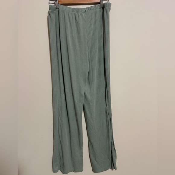 Green Ribbed Pants - Picture 6 of 6